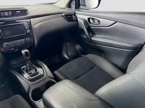 Used 2021 Nissan Rogue Sport S image 21