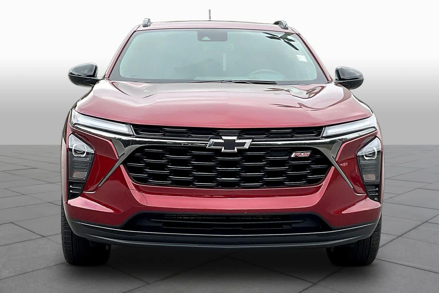 Used 2025 Chevrolet Trax RS w/ Sunroof Package FWD image 4