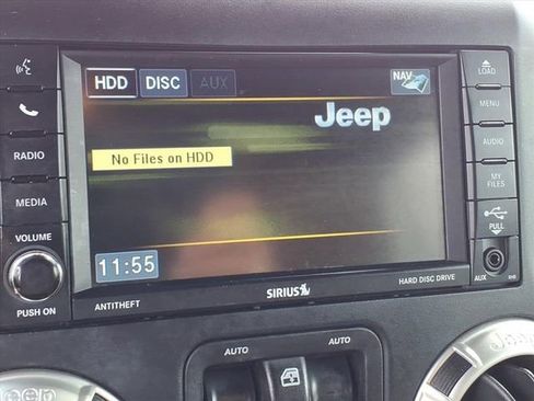 Used 2017 Jeep Wrangler Unlimited Sahara w/ Connectivity Group image 13