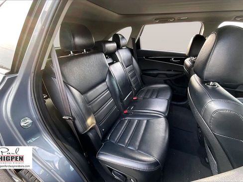 Used 2020 Kia Sorento EX image 26