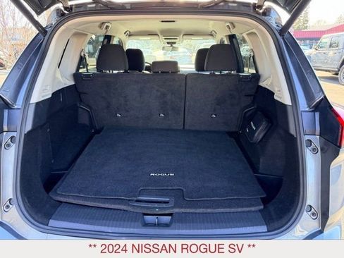 Used 2024 Nissan Rogue SV AWD/4WD image 11