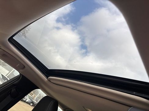 Used 2024 Toyota Corolla XLE image 10