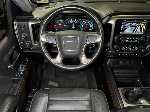 Used 2017 GMC Sierra 2500 Denali w/ Duramax Plus Package AWD/4WD image 46