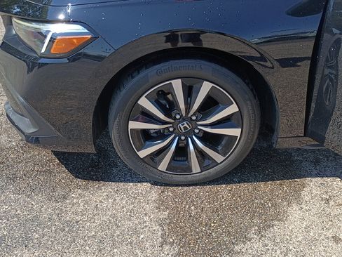 Used 2023 Honda Civic EX-L image 10