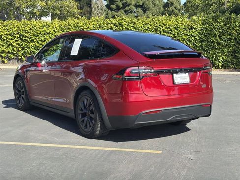 Used 2023 Tesla Model X Plaid image 4