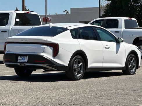 Used 2025 Kia K4 FWD image 2