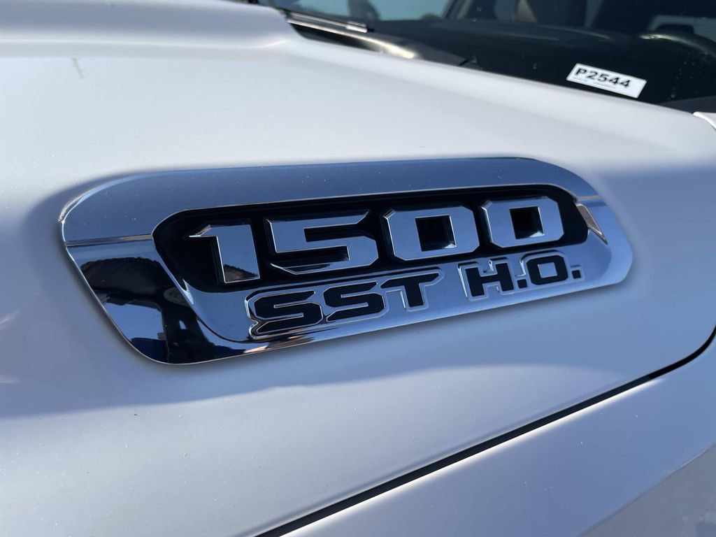 Used 2025 RAM 1500 Limited AWD/4WD image 42