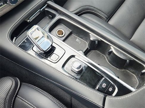 Used 2023 Volvo XC90 B6 Ultimate image 21