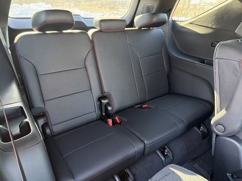 New 2026 Chevrolet Traverse RS w/ LPO, Floor Liner Package image 30