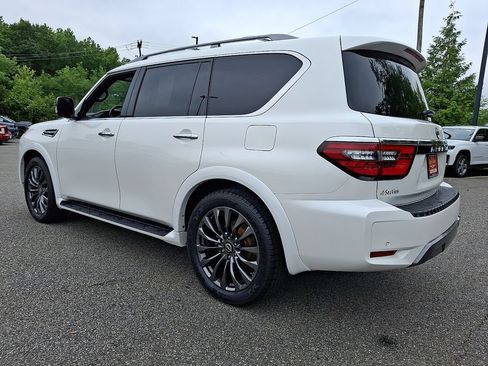 Used 2023 Nissan Armada Platinum w/ Captain's Chairs Package AWD/4WD image 4