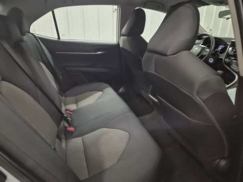 Used 2022 Toyota Camry LE image 23