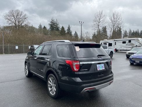 Used 2017 Ford Explorer Limited w/ Equipment Group 303A image 4
