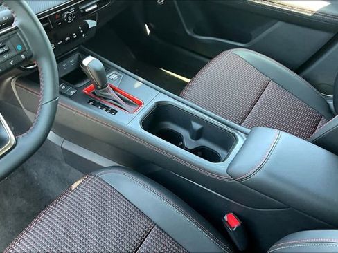 New 2025 Nissan Kicks SR image 6