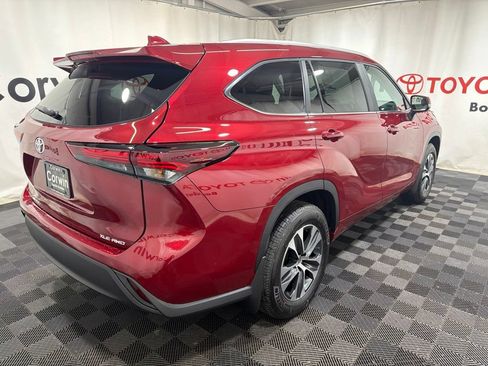 New 2026 Toyota Highlander XLE AWD/4WD image 8