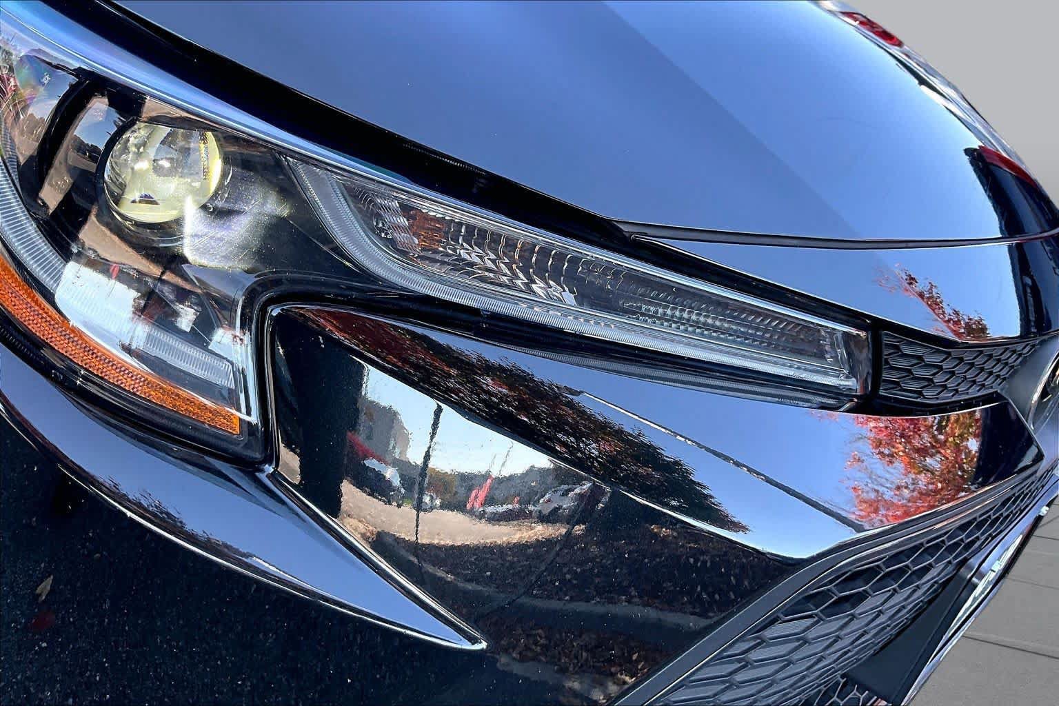 Used 2022 Toyota Corolla LE w/ Carpet Mat Package (TMS) FWD image 27