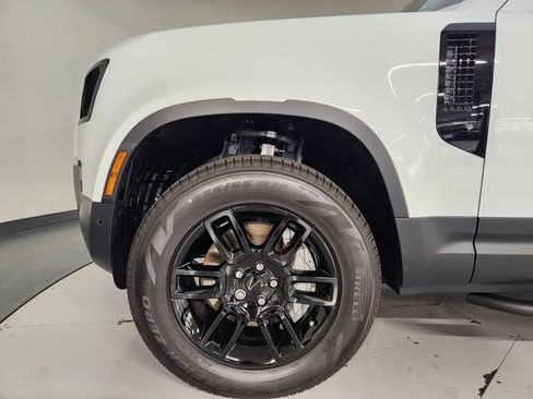 New 2026 Land Rover Defender 110 S image 11