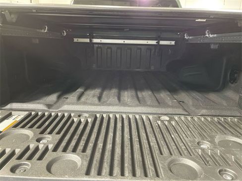 Used 2024 Nissan Frontier PRO-4X w/ Pro Convenience Package image 23