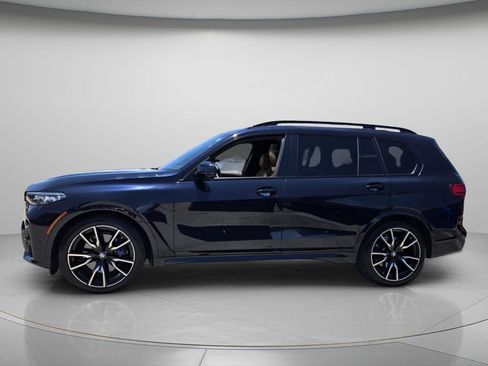 Used 2022 BMW X7 xDrive40i w/ M Sport Package AWD/4WD image 3