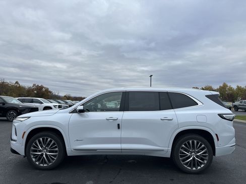 New 2026 Buick Enclave Avenir image 9