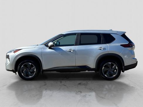 Used 2024 Nissan Rogue SV w/ SV Premium Package AWD/4WD image 4