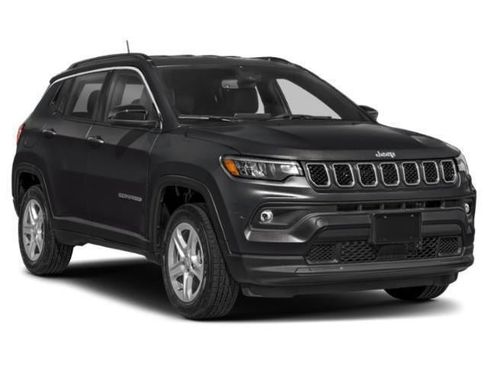 Used 2025 Jeep Compass Limited AWD/4WD image 6