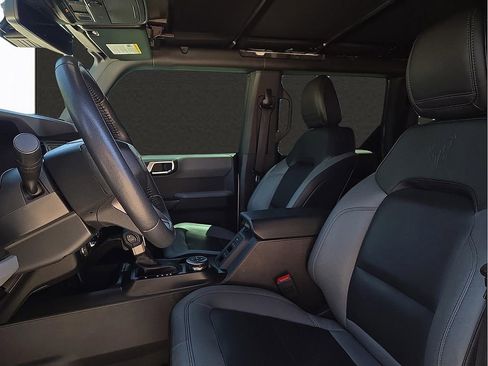 Used 2023 Ford Bronco Big Bend w/ Sasquatch Package AWD/4WD image 12