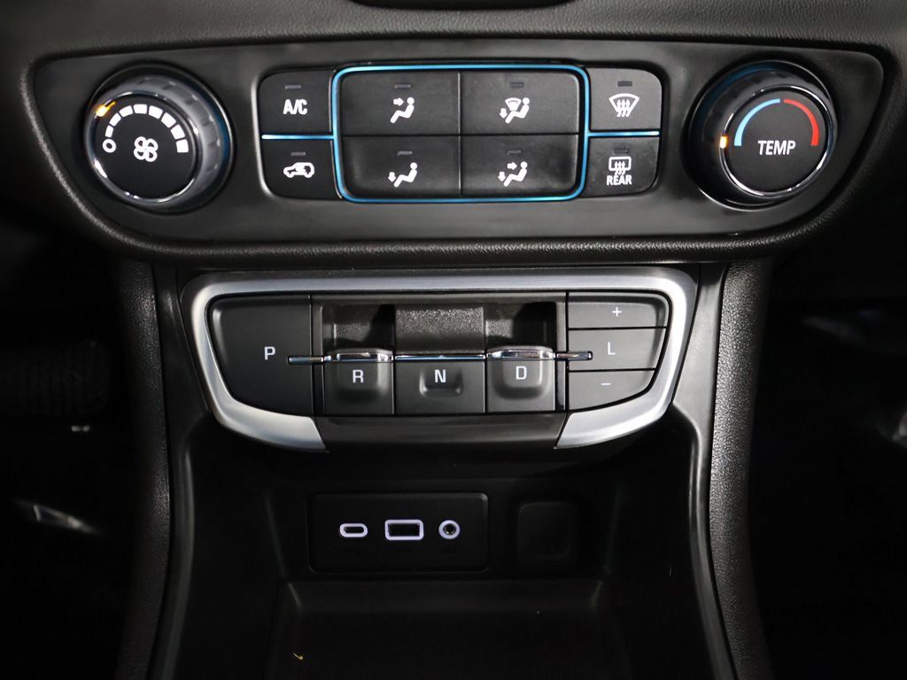 Used 2024 GMC Terrain SLE FWD image 43