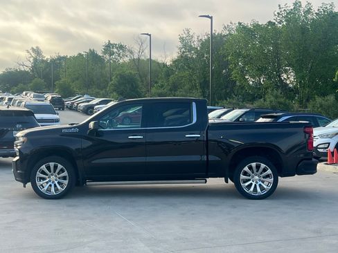 Used 2019 Chevrolet Silverado 1500 High Country w/ Technology Package image 6