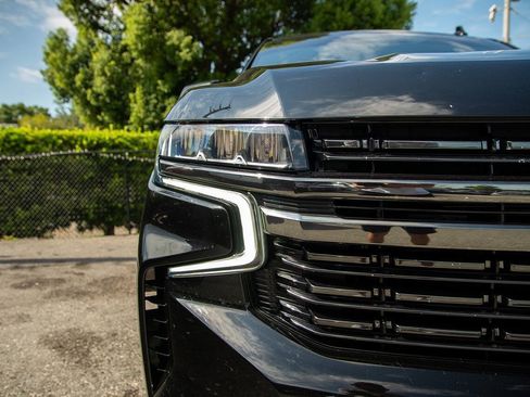 Used 2021 Chevrolet Tahoe RST RWD image 3