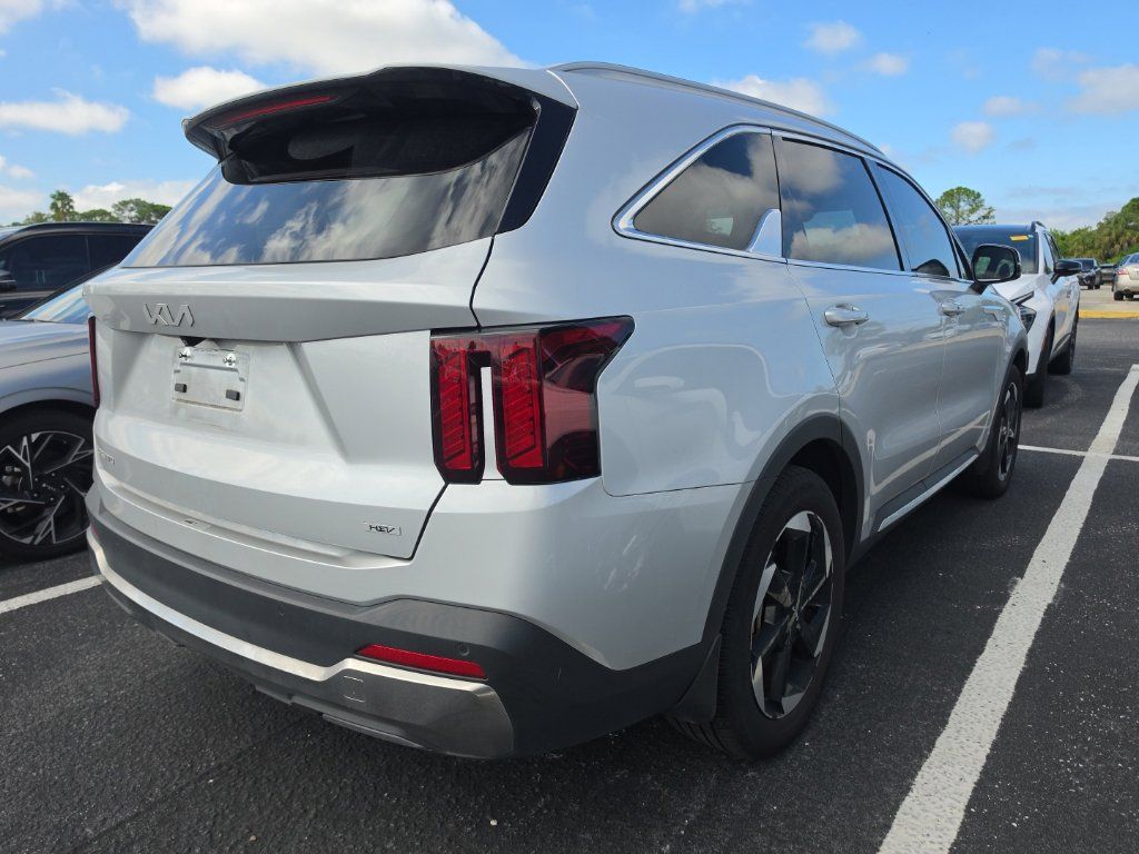 Certified 2025 Kia Sorento EX w/ EX Panoramic Sunroof Package AWD/4WD image 15