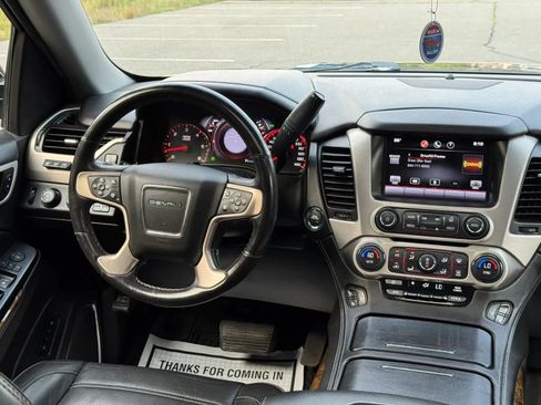 Used 2015 GMC Yukon XL Denali w/ Touring Package AWD/4WD image 21