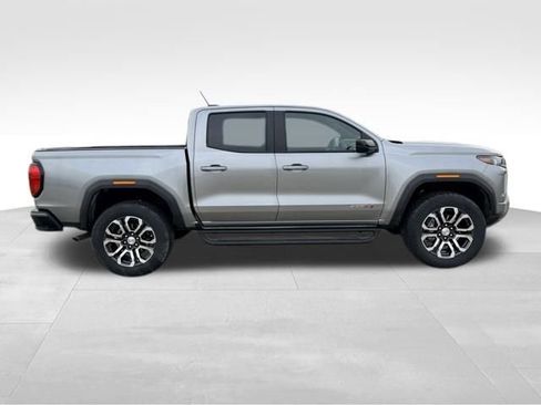 Used 2024 GMC Canyon AT4 w/ AT4 Premium Package image 6