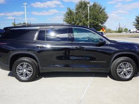 New 2026 Chevrolet Traverse LT image 4