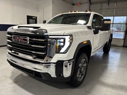 New 2025 GMC Sierra 2500 SLE w/ Preferred Package image 33