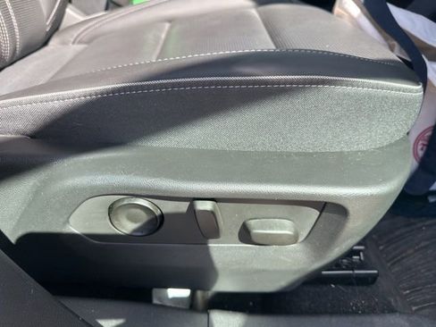 Certified 2024 Buick Envision Avenir image 11