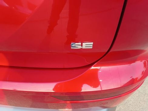 Used 2025 Mitsubishi Outlander SE image 8