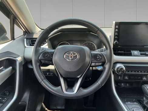 Used 2022 Toyota RAV4 XLE w/ Convenience Package AWD/4WD image 13