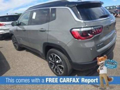 Used 2023 Jeep Compass Limited AWD/4WD image 3