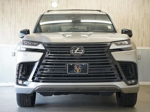 Used 2025 Lexus LX 600 4WD w/ Appearance Package image 3