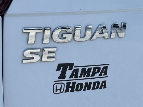 Used 2021 Volkswagen Tiguan SE R-Line image 7