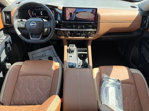 New 2026 Nissan Pathfinder Platinum image 19