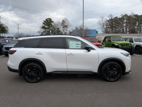 New 2026 INFINITI QX60 Sport w/ Dark Cargo Package image 2
