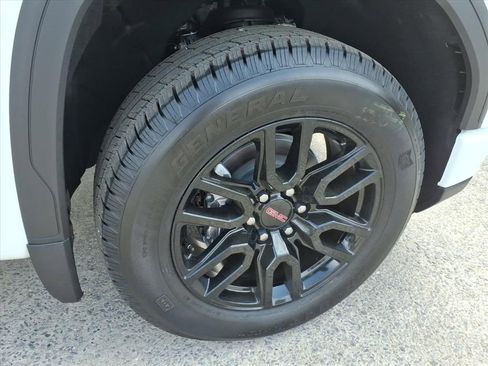 New 2026 GMC Sierra 1500 Elevation AWD/4WD image 9