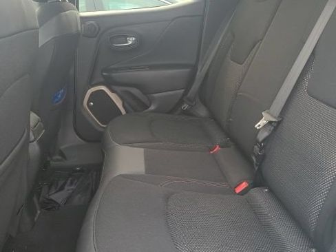 Used 2016 Jeep Renegade 75th Anniversary AWD/4WD image 19