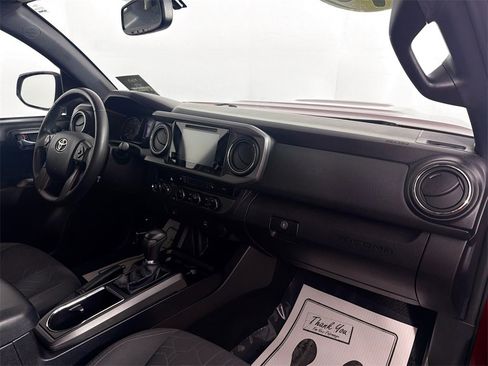 Used 2016 Toyota Tacoma SR5 image 26