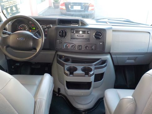 Used 2013 Ford E-350 and Econoline 350 Super Duty w/ Class I Trailer Tow Pkg RWD image 23