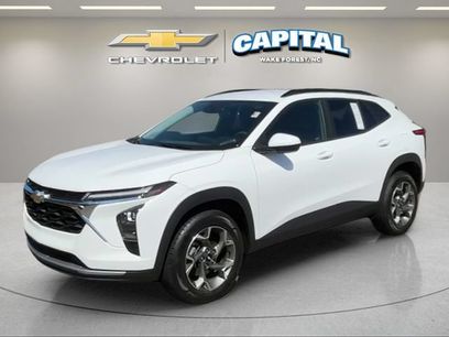 Used 2025 Chevrolet Trax LT