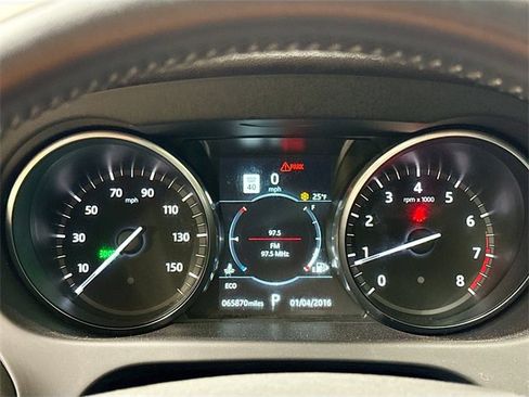 Used 2018 Land Rover Discovery Sport HSE image 14