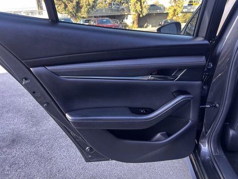 Used 2022 MAZDA MAZDA3 s image 16