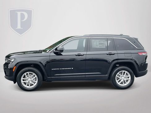 New 2025 Jeep Grand Cherokee Laredo X w/ Luxury Tech Group I image 5